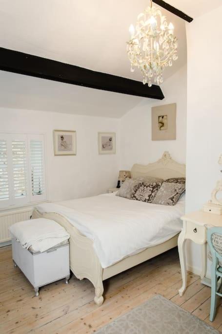 1800 Period Grade 2 Listed Cottage Addingham Extérieur photo